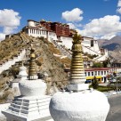 Himalayan Journey: Nepal to Tibet – Culture, Monasteries & Landscapes