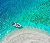 Mauritius boat on sea