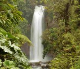 costa-rica-waterfall