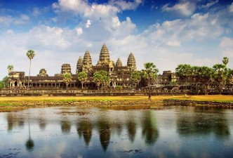 Southeast Asia Highlights: Culture, Temples, Beaches & Landscapes