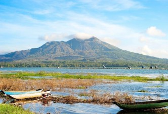 Indonesia Explorer: Culture, Temples, Islands & Nature