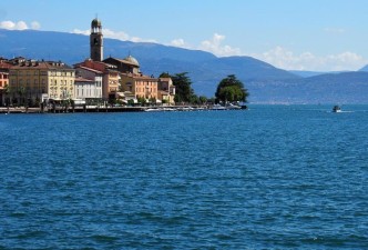 Timeless Sirmione: Castles, Culture & Crystal Waters