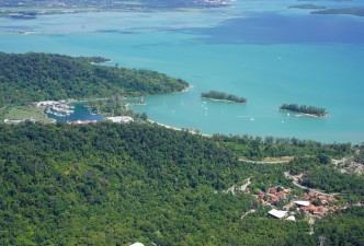 Essential Singapore & Malaysia: Culture, Temples, Cityscapes & Nature