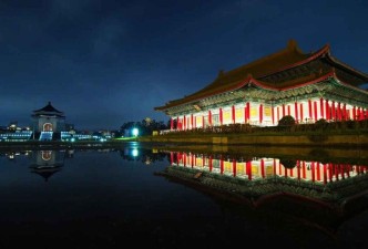 Taiwan Discovery: Temples, Culture, Night Markets, Nature & Villages