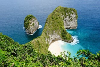Romantic Bali: A Honeymoon of Temples, Rainforests & Beaches