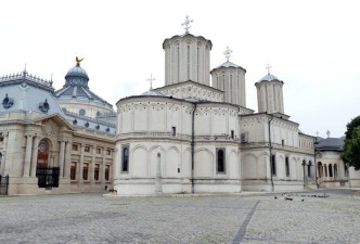 Classic Romania: Castles, Villages, Culture, History, Mountains & Landscapes