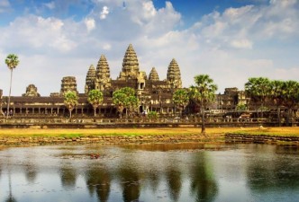 Ultimate Vietnam & Cambodia: Culture, Temples, History & Landscapes