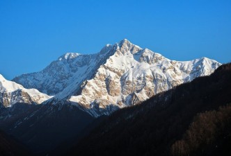Kanchenjunga Circuit: North & South Base Camps
