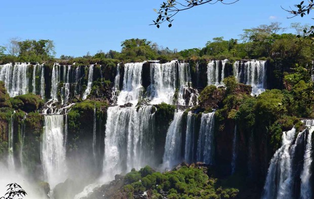 Iguazu waterfall - Lumle holidays