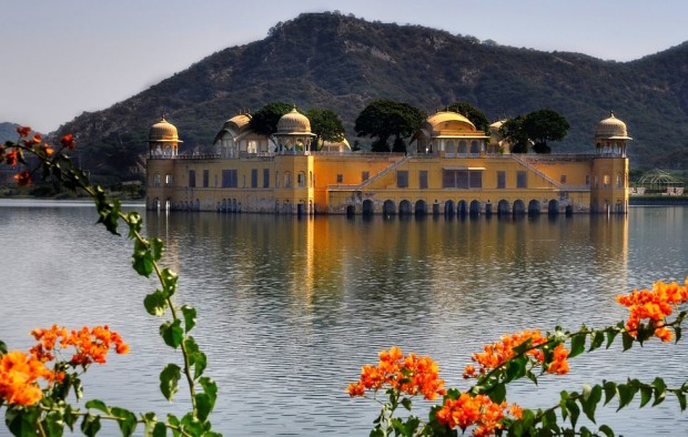 India Palace in Lake