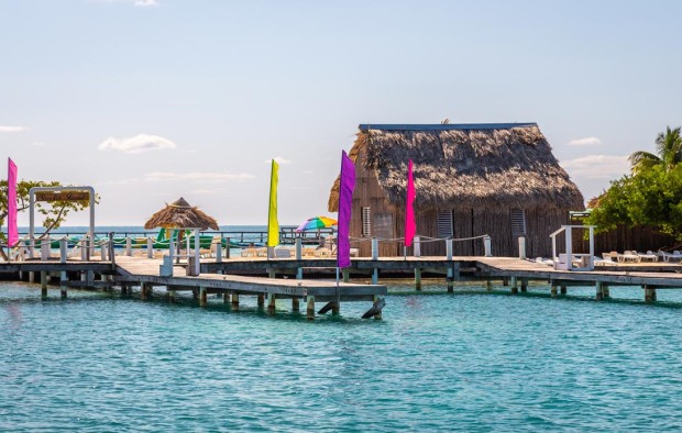 Small tropical Island at Barrier Reef - Lumle holidays