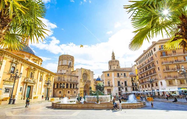 Square of Virgin Saint Mary - Lumle holidays