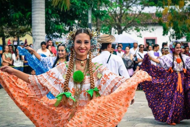 Cultural Dance - Lumle holidays